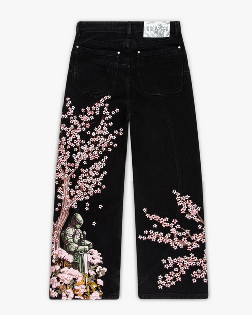 BLOSSOM KNIGHT — BLACK